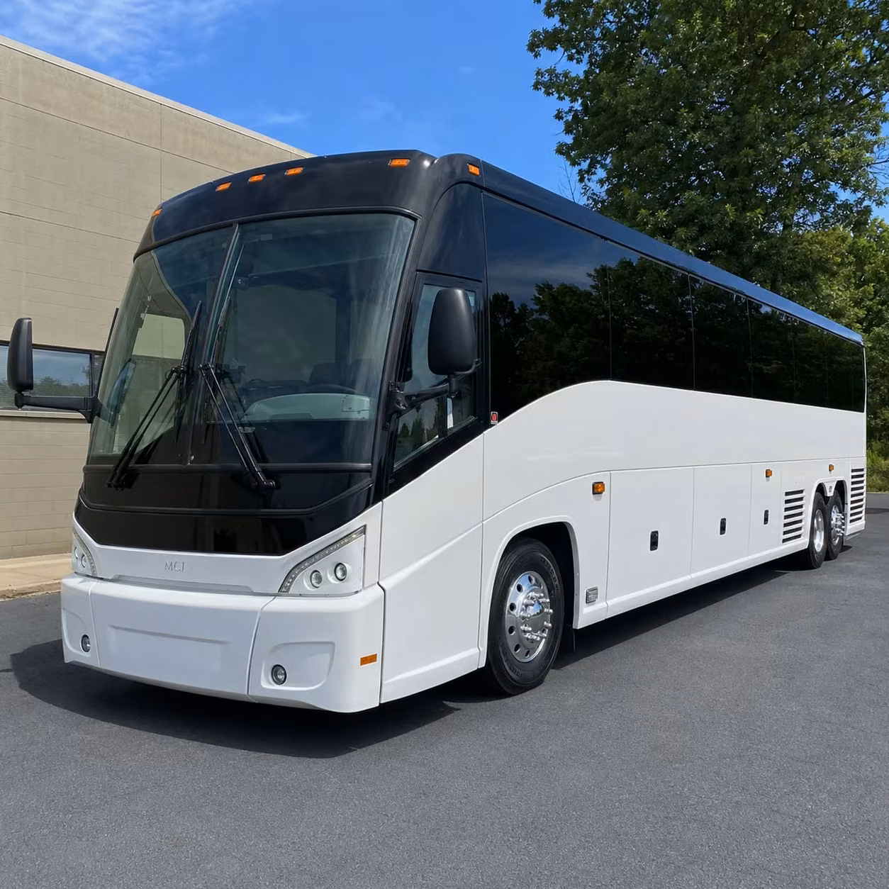 why woodland groups choose woodlandcharterbuscompany com for long distance transportation