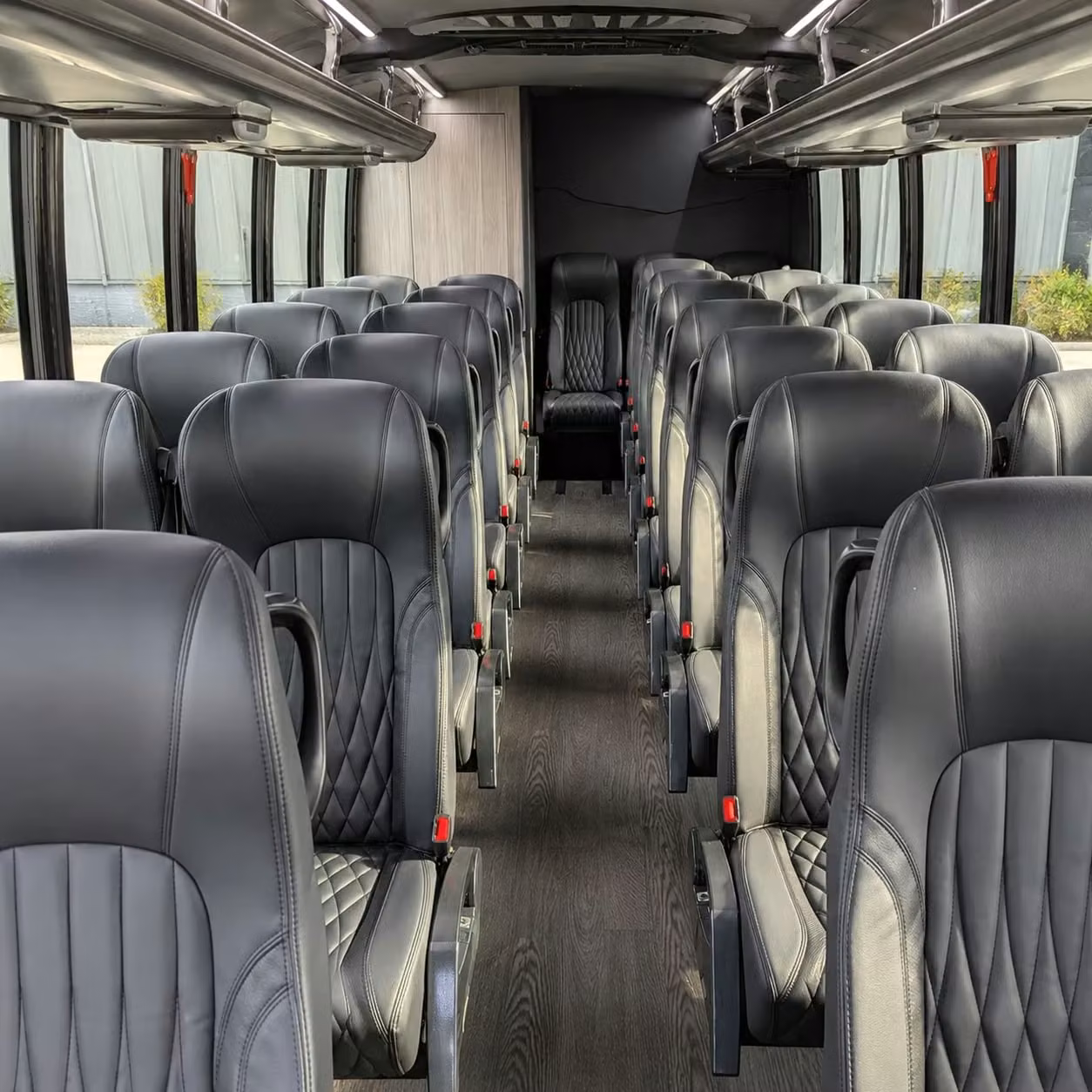 woodland 25 passenger minibus rental